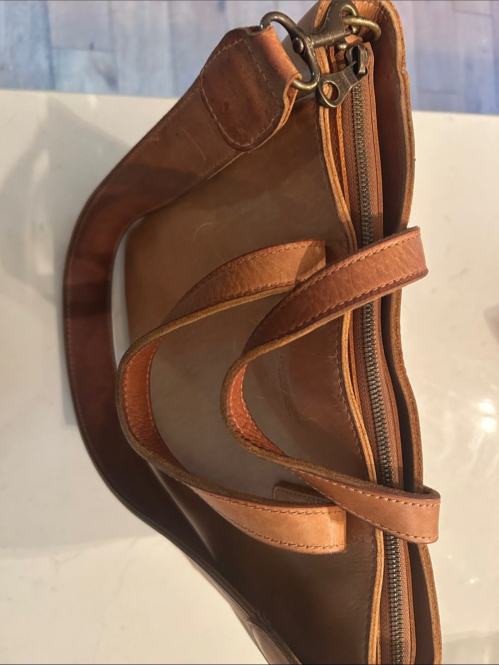 Parker Tan Leather purse - Picture 5 of 8
